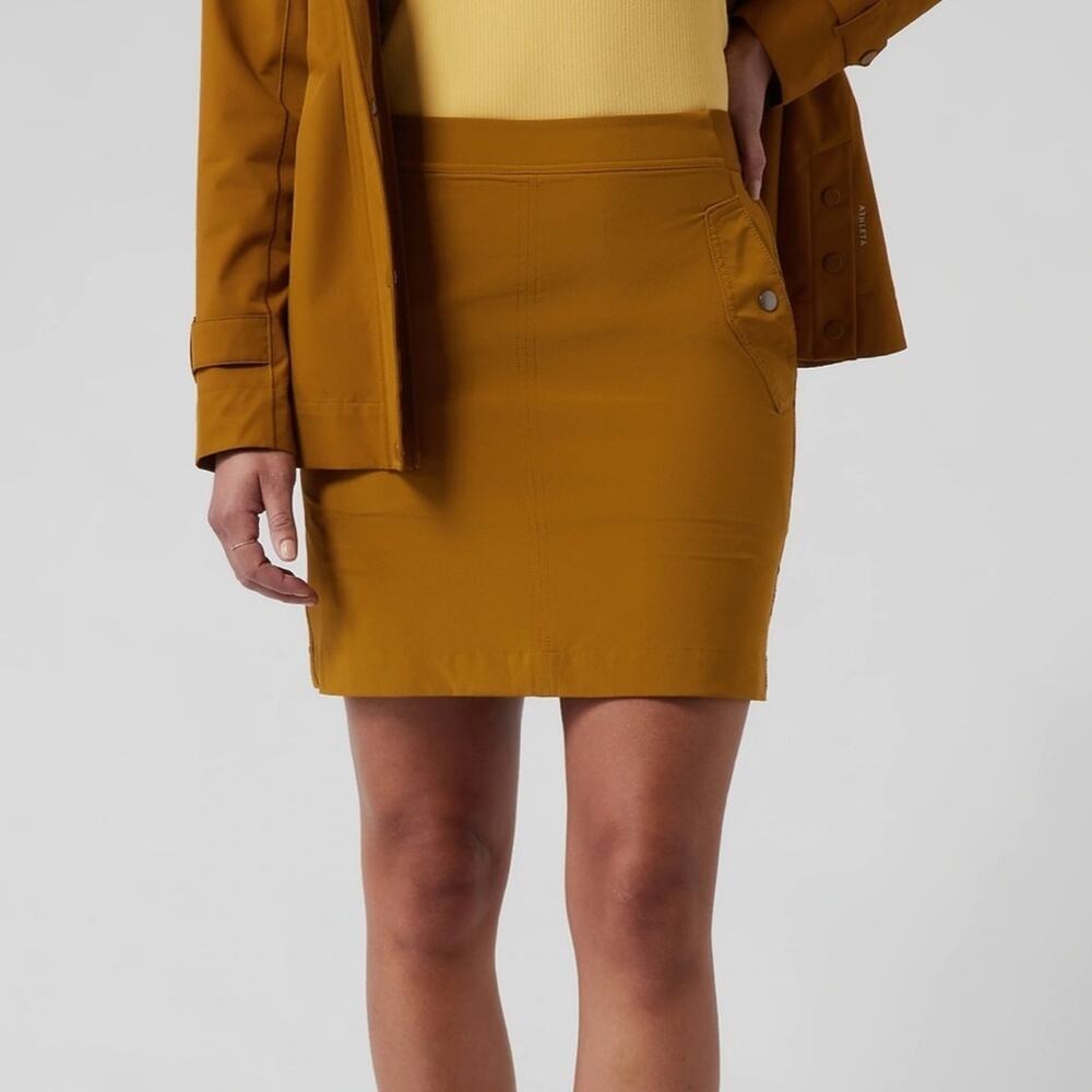 NWT‎ Athleta Vienna Cargo Skort Brass Yellow Size 10